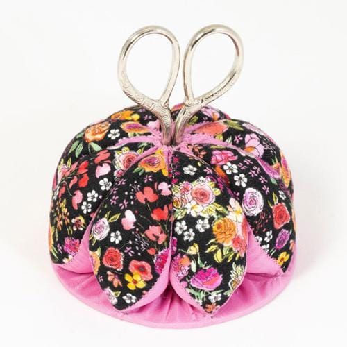 Dritz - Floral Pin Cushion with Scissors Z00268-22