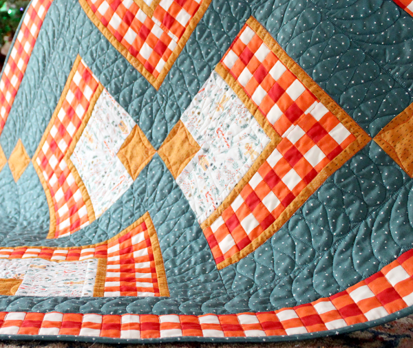 Custom Quilting on a Modern Log Cabin Blog