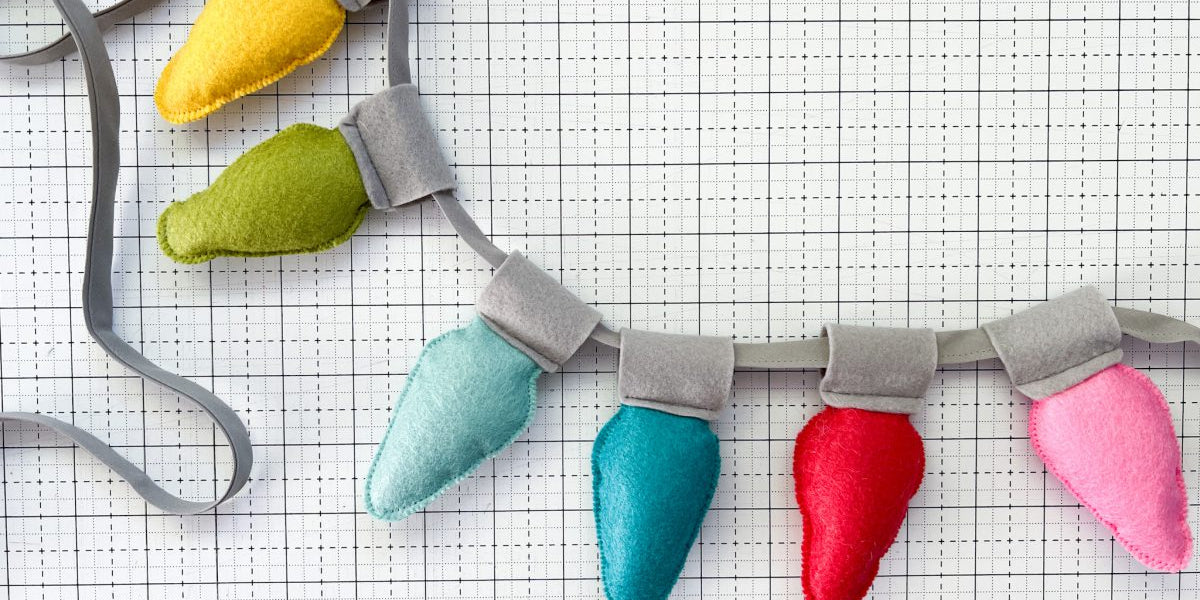Felt Bulb Garland Tutorial