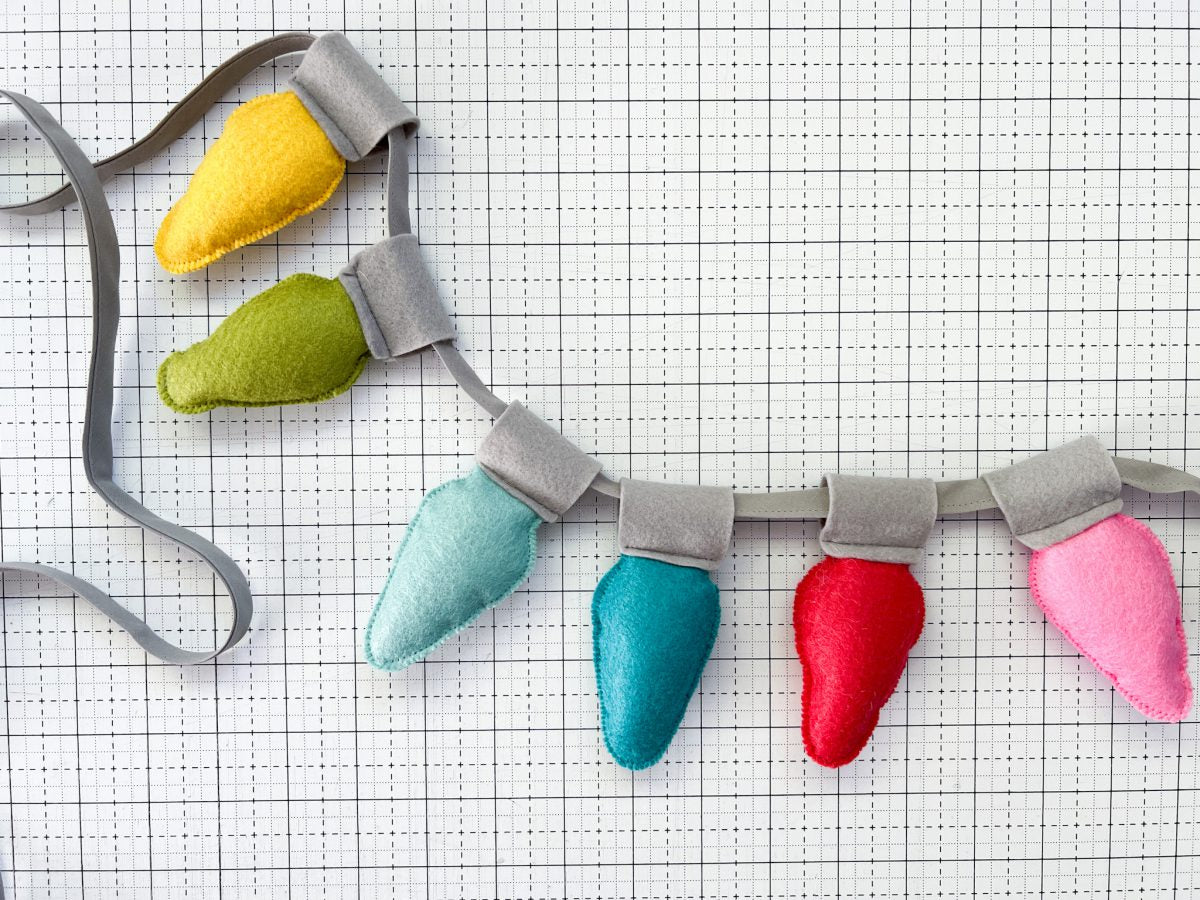 Felt Bulb Garland Tutorial