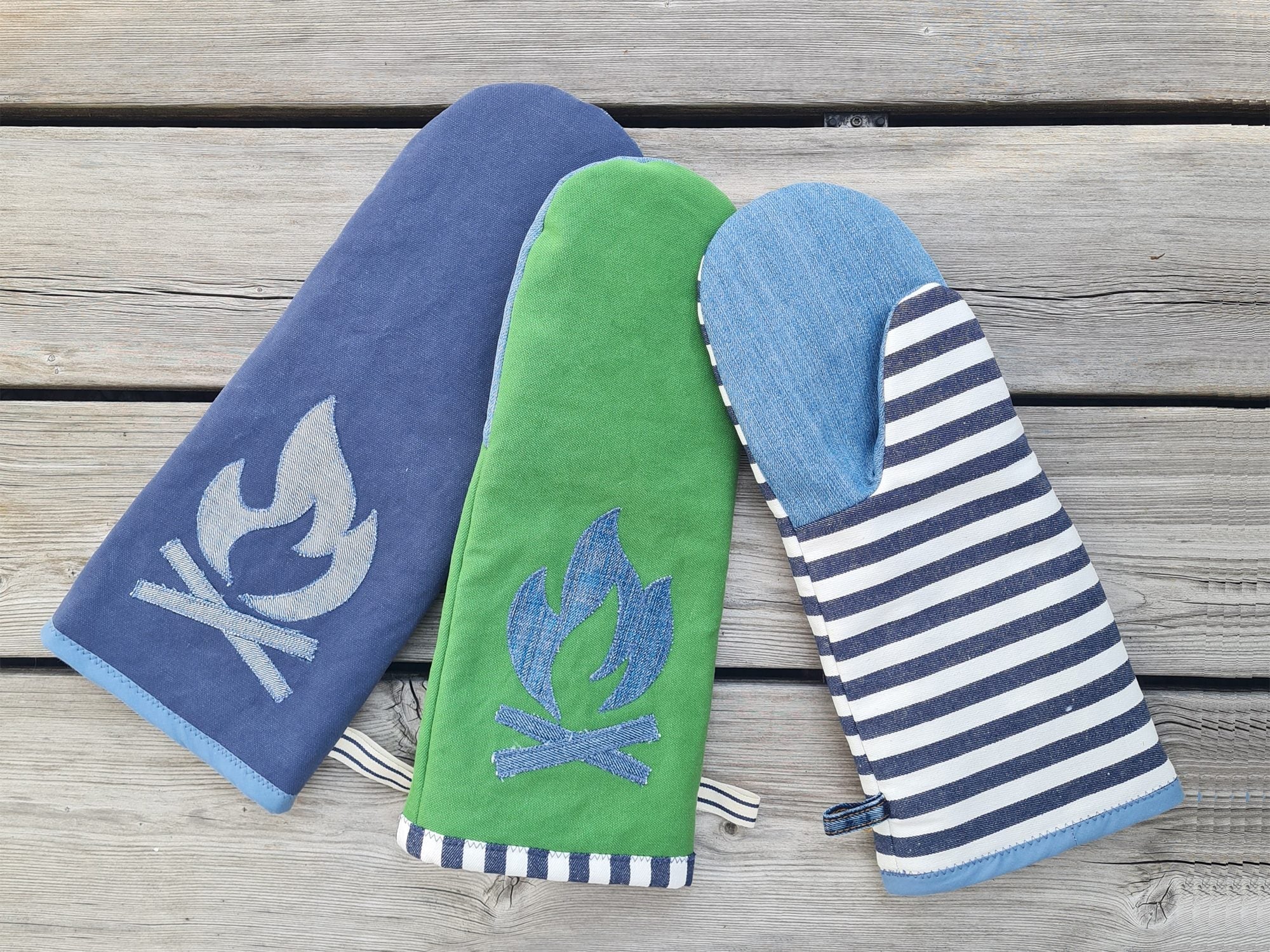 Sew Your Own BBQ Gloves (Oven Mitts) – Free Pattern in Four Sizes