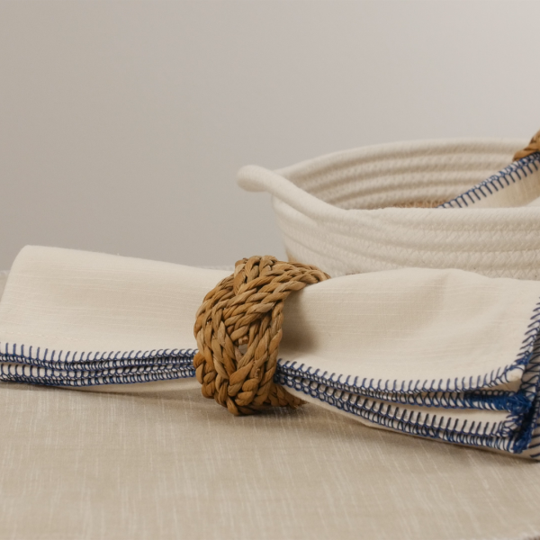 Making blanket stitch napkins