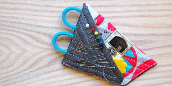 Making a mini scissors case with a needle minder