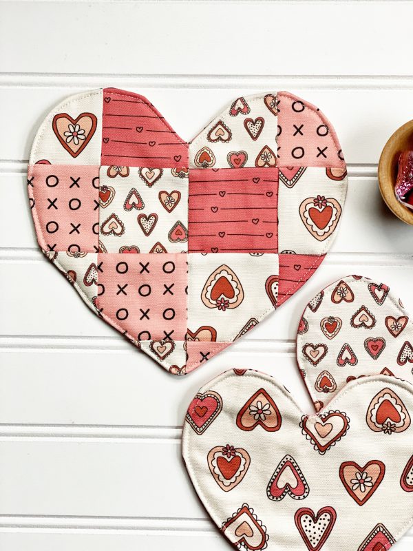 Valentine themed mug rug sewing tutorial