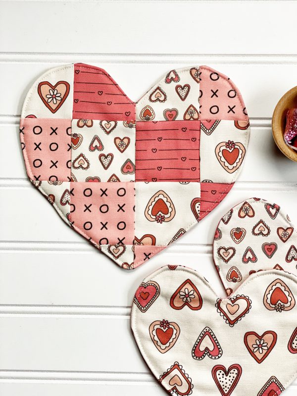 Valentine themed mug rug sewing tutorial