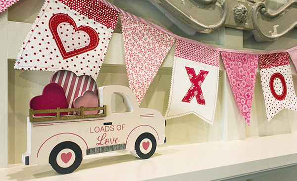 XOXO Bunting for Valentine's Day Tutorial