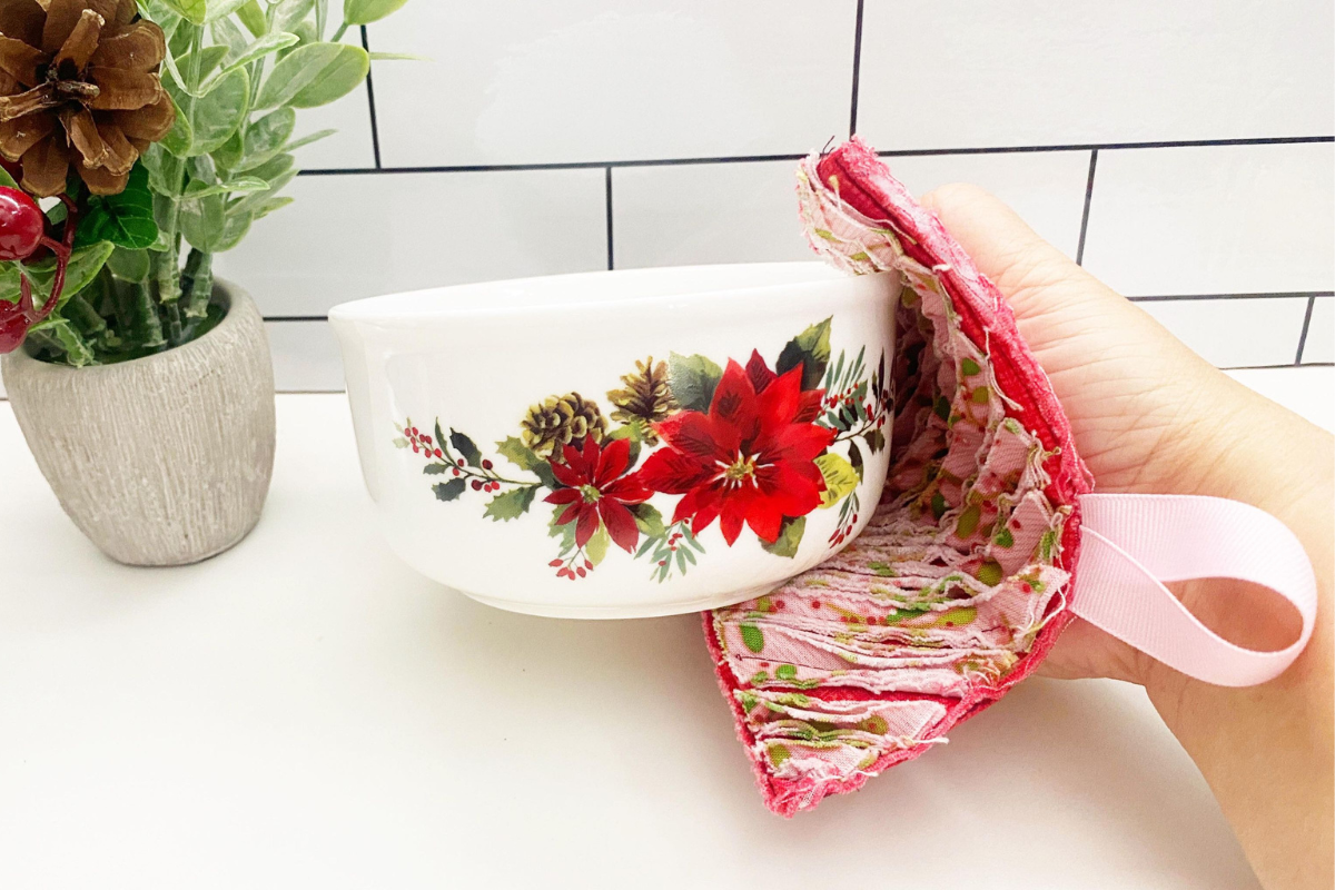 Serger Chenille Christmas Tree Trivet