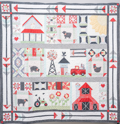 Image of Charming Farming quilt.