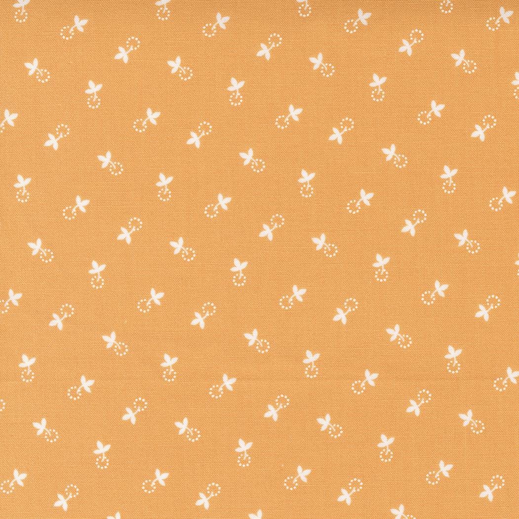 Moda - Cinnamon and Cream - Berry Leaf Butterscotch 20456-14