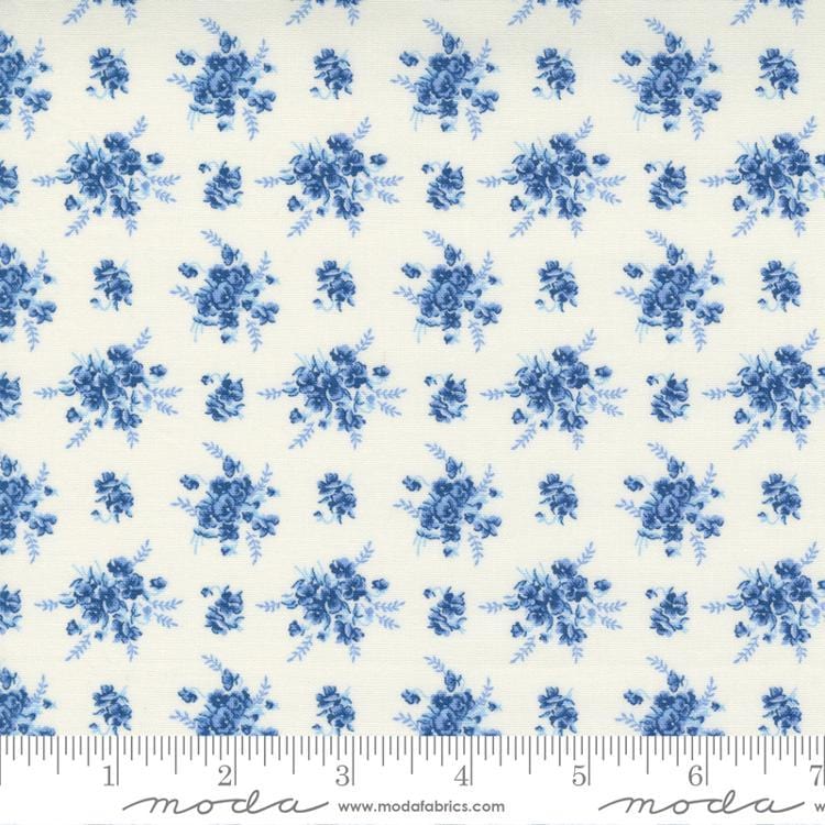 Prairie Days - Farm Flowers Milk White Blue 2992-14