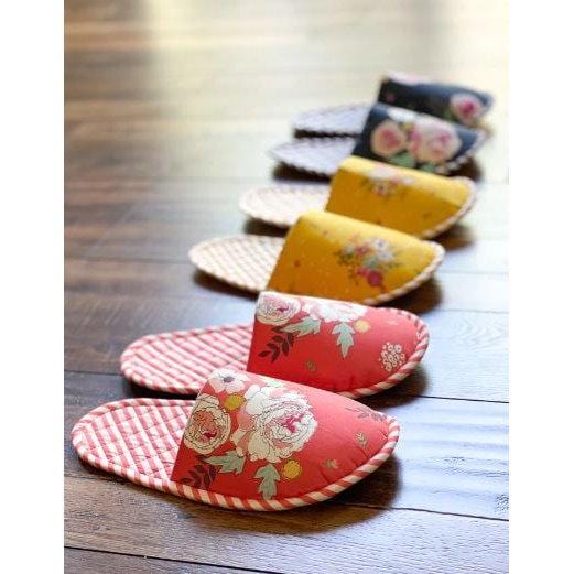 Cozy Slippers Pattern CZYSLIPPERS-PAT