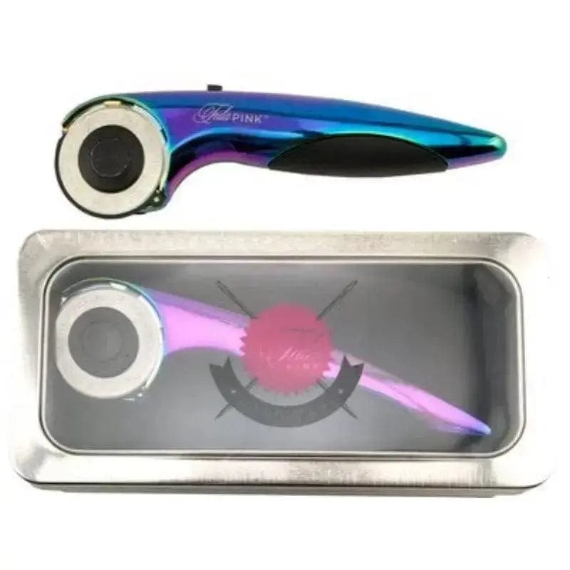 Tula Pink - 45mm Rotary Cutter BREWER 