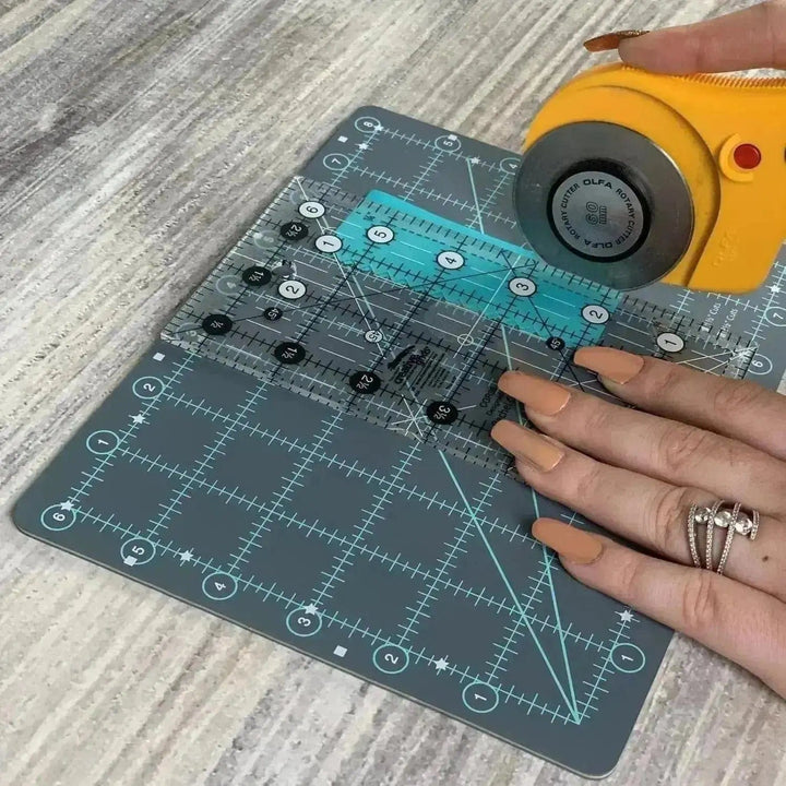 Creative Grids Cutting Mat 6in x 8in Checker Distributors 